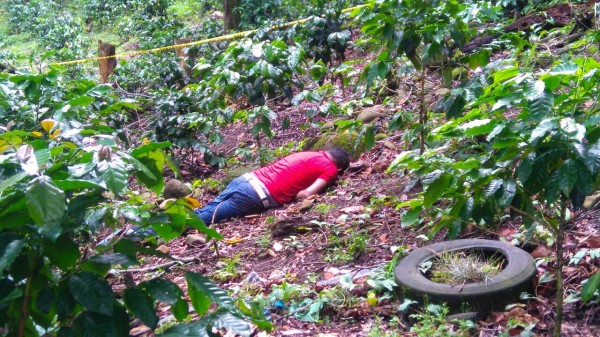 Hallan hombre ejecutado en barranca de Fortín