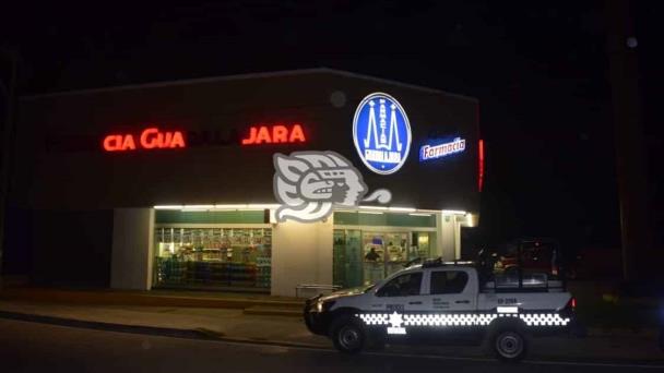 Dos Sujetos Con Pistola En Mano Asaltan Farmacia En Veracruz