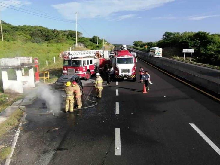 Se Incendia Camioneta Sobre La Autopista Veracruz Cardel