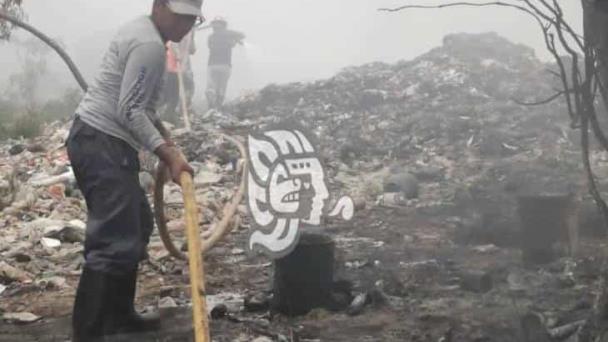 Incendio En Basurero De Agua Dulce Sigue Sin Ser Controlado