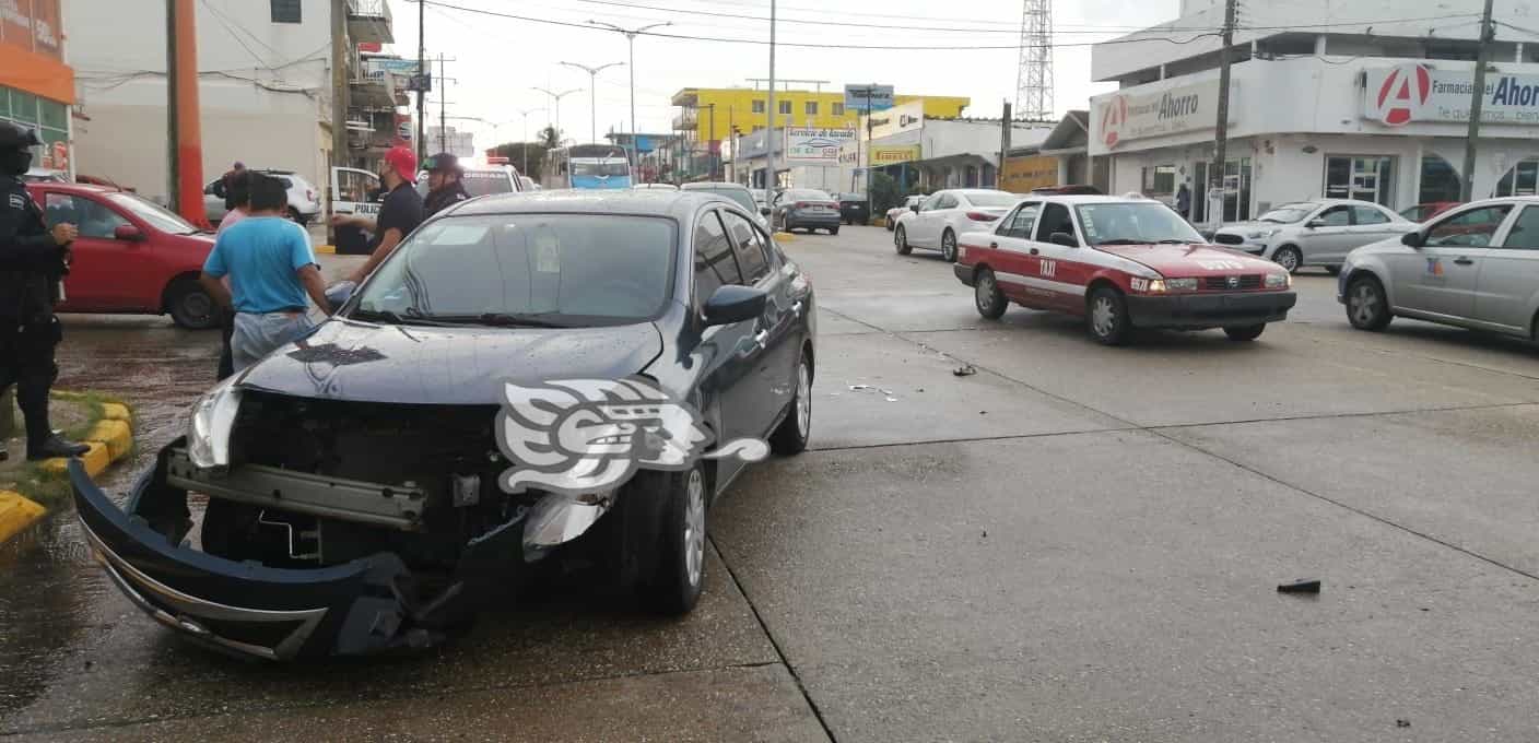 Tres Personas Lesionadas Saldo De Accidente Sobre Avenida De Coatzacoalcos