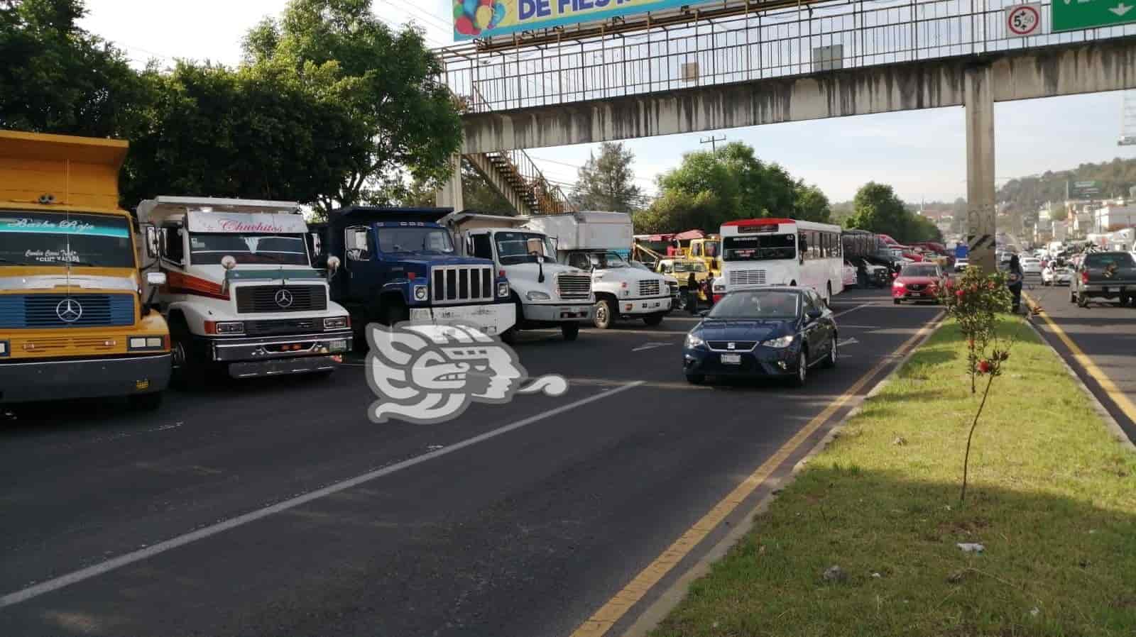 Transportistas De La Amotac Se Manifiestan En Xalapa Denuncian Asaltos