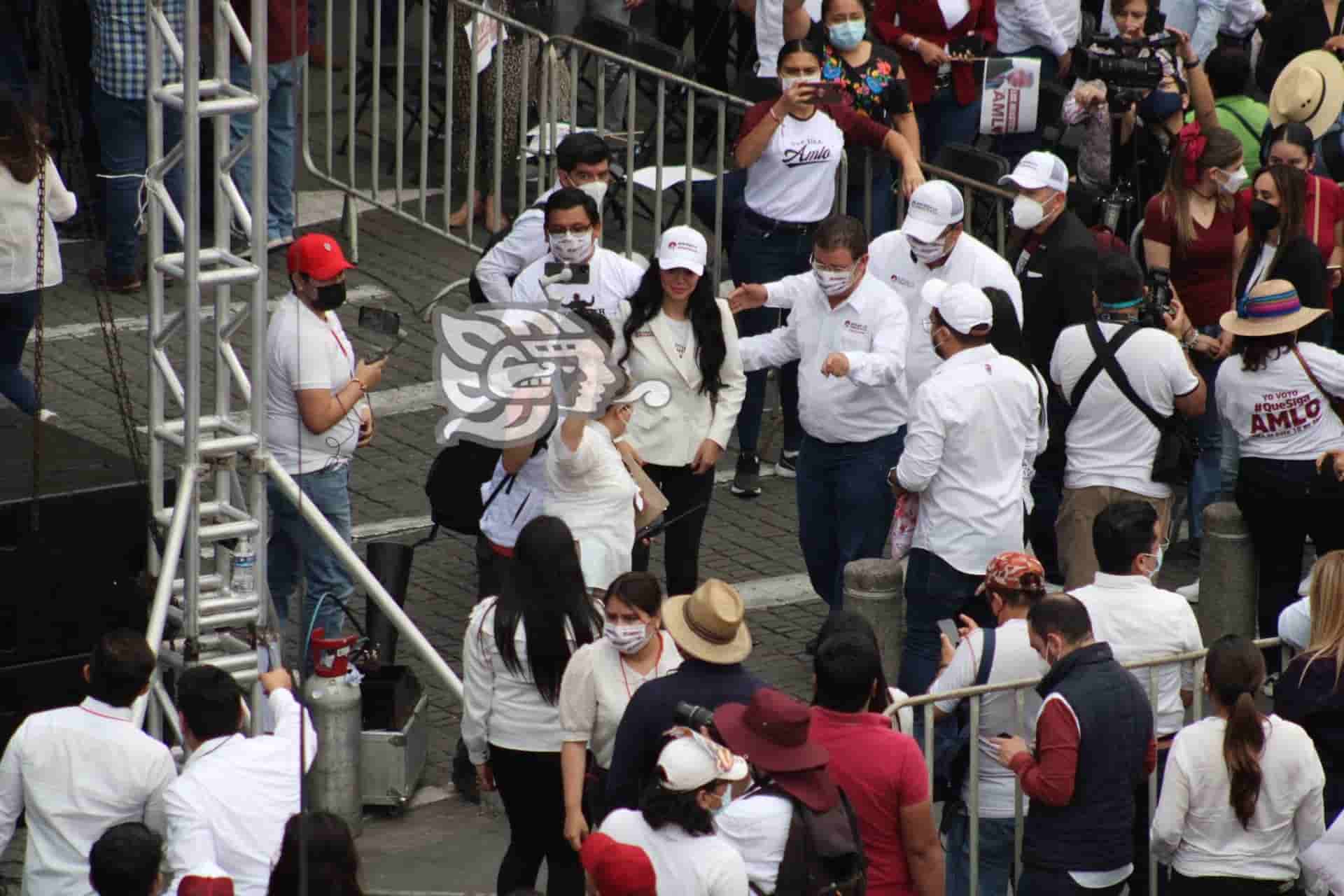 En El Centro De Xalapa Multitudes Refrendan Su Apoyo A Amlo