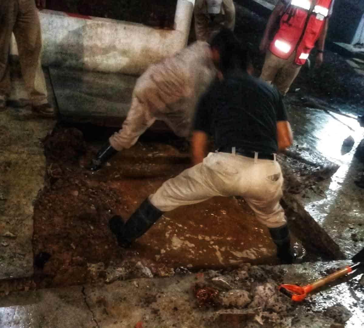 Tras Fuga De Agua En Avenida R Bsamen Colonias Se Quedan Sin Agua