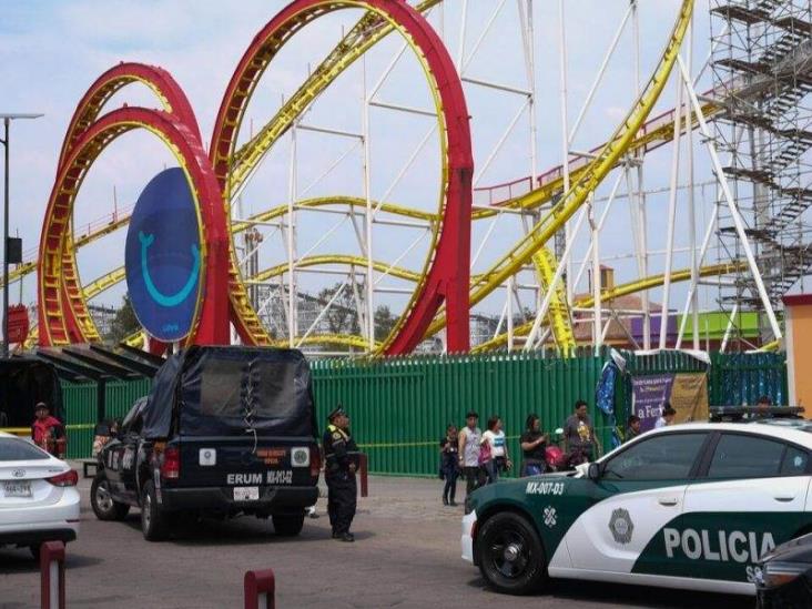 Hombre sale disparado de juego mecánico de feria en CDMX