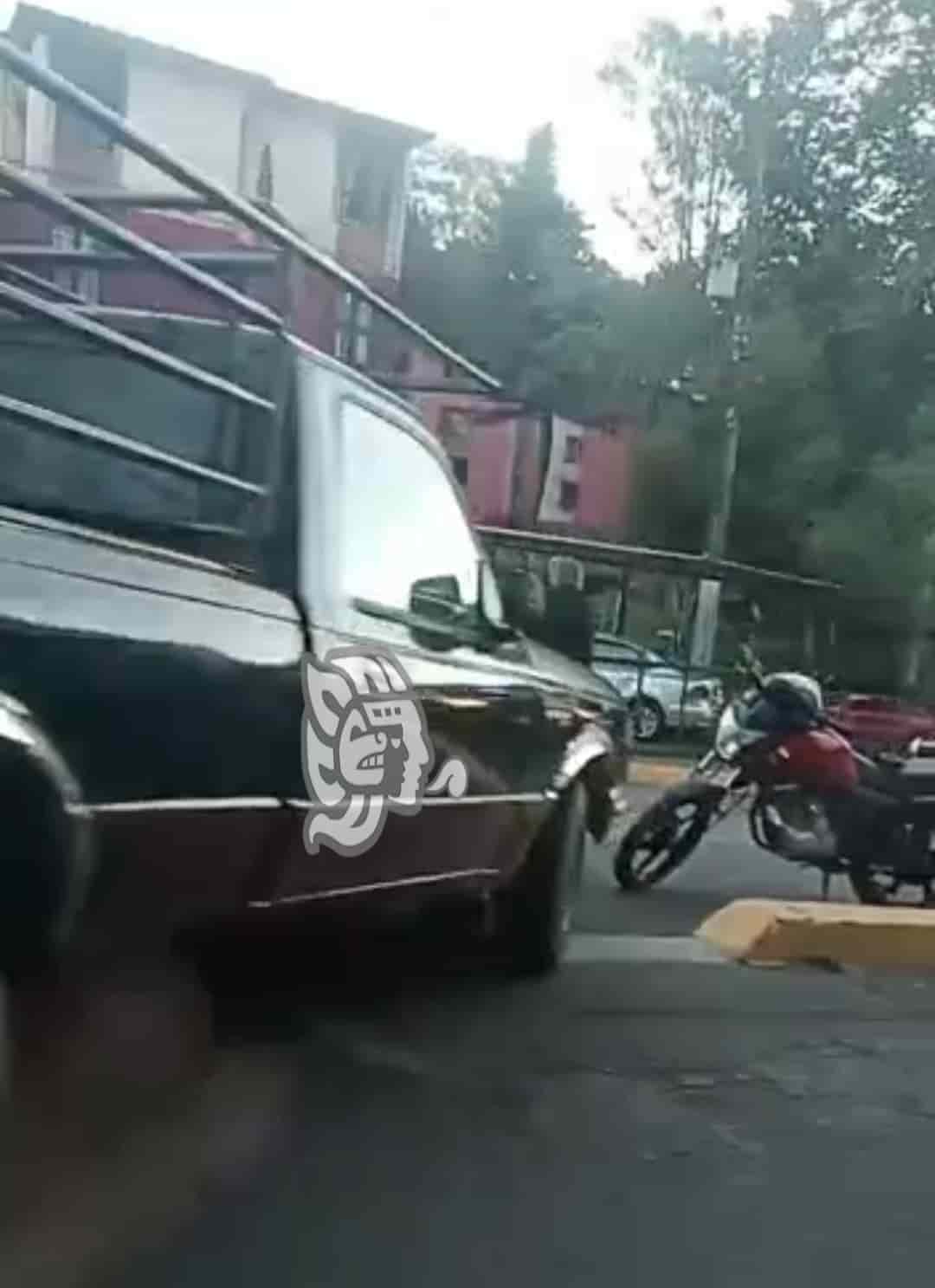 Motociclista Resulta Lesionado Tras Chocar Contra Camioneta En Avenida