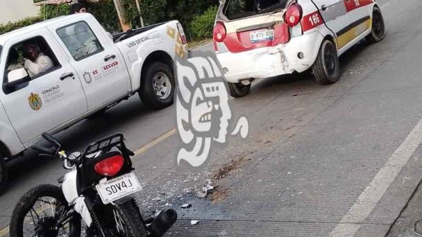 Motociclista Choca Contra Taxi En La Coatepec Trancas