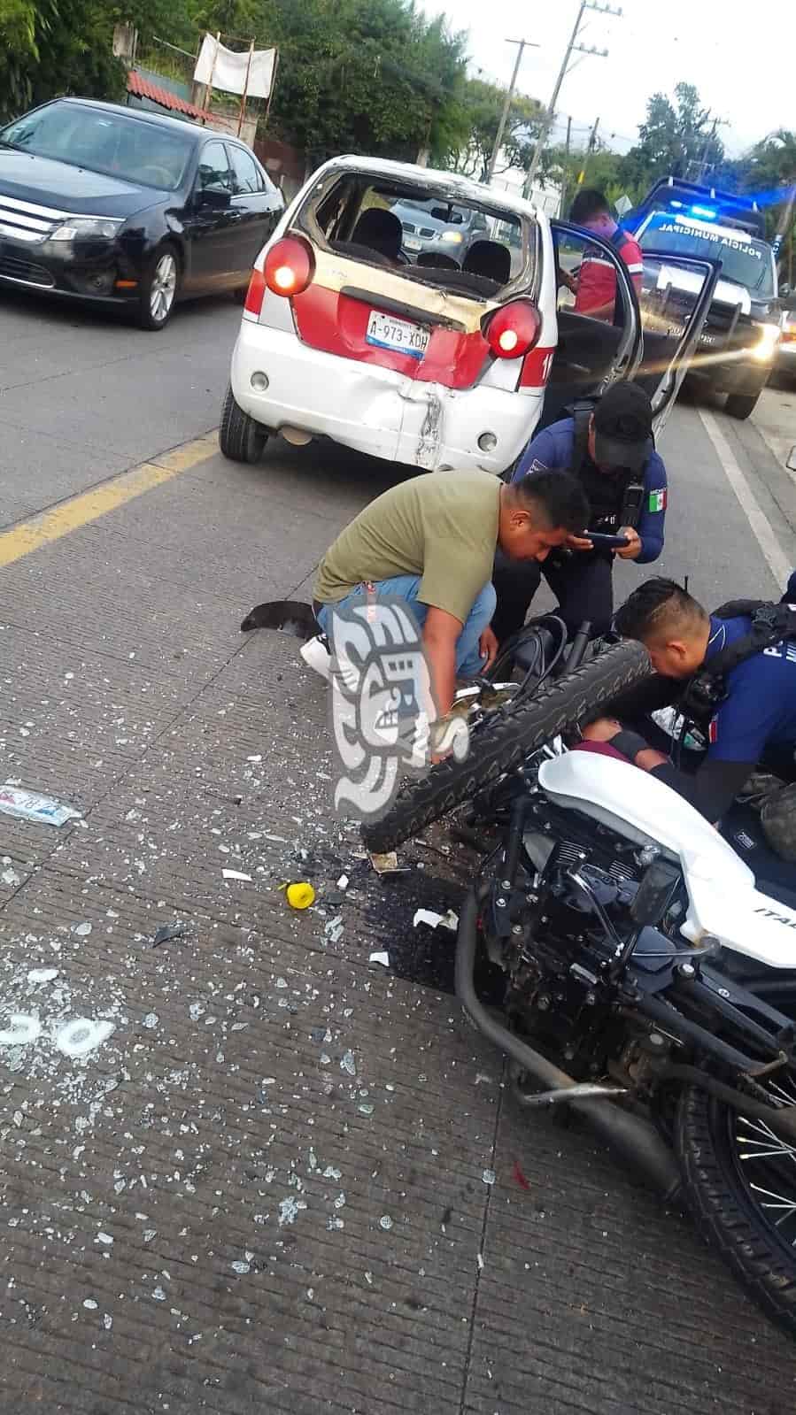 Motociclista Choca Contra Taxi En La Coatepec Trancas