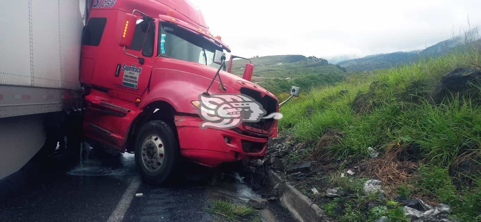 Carambola En Maltrata Genera Cierre Total De La Autopista Orizaba Puebla