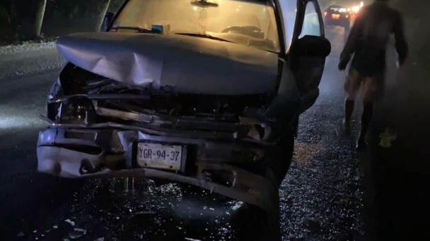 Choque Entre Taxi Y Camioneta Deja 3 Lesionados En Ignacio De La Llave