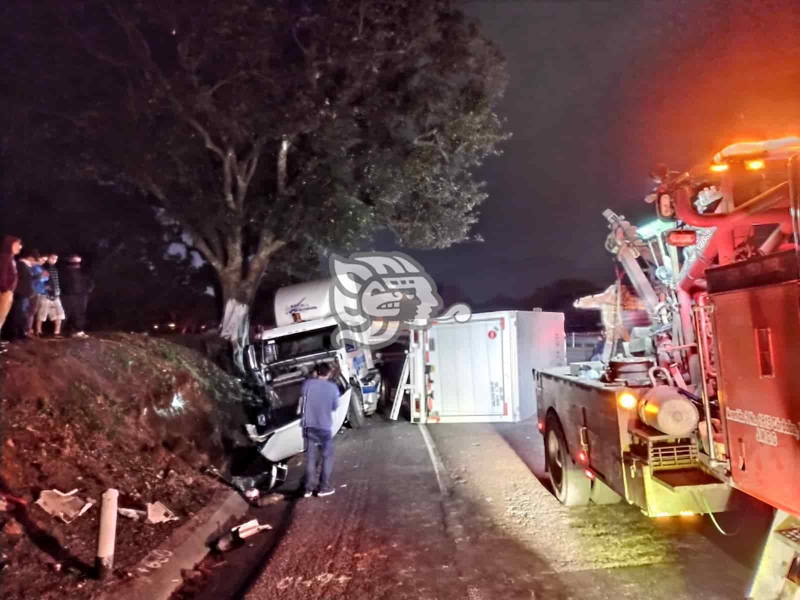 Accidente M Ltiple En La Autopista Puebla Orizaba Deja Da Os Materiales