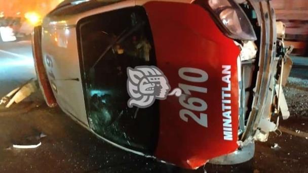 Reclaman Cuerpo De Taxista Fallecido En Volcadura