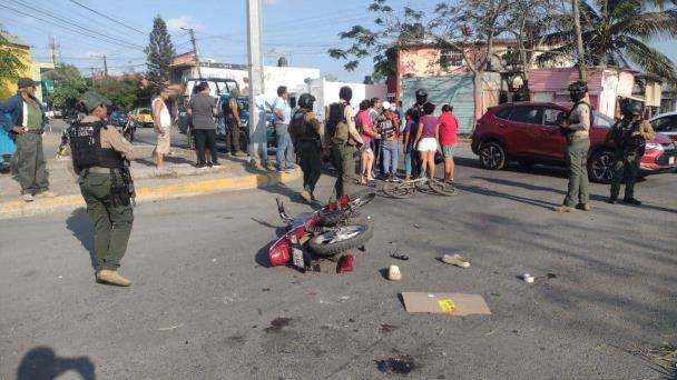 Motociclistas Se Impactan Contra Autom Vil En Lomas Del R O Medio Iii