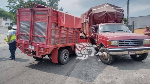 Accidente en la Fortín Huatusco deja 4 personas lesionadas