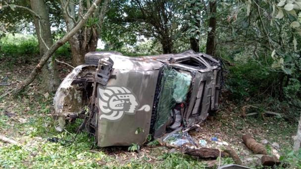 Vuelca Camioneta En La Carretera Tepetl N Naolinco