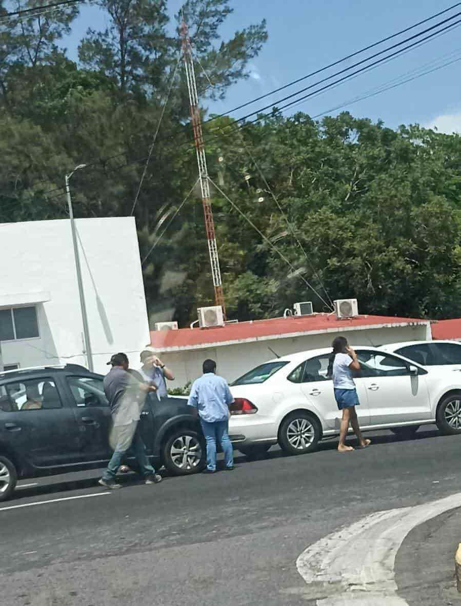 Choque De Veh Culos En Caseta De La Antigua