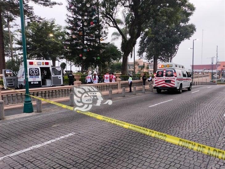 Muere adulto mayor de infarto en el parque Juárez de Xalapa