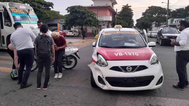 Taxista Impacta A Motociclista En Calles De Veracruz