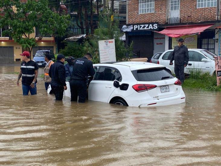 Lluvia Intensa Deja Inundaciones En Avenidas Viviendas Y