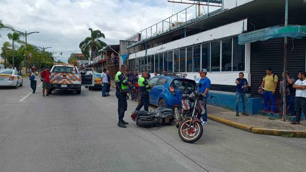 Chocan motociclistas en bulevar Córdoba Fortín