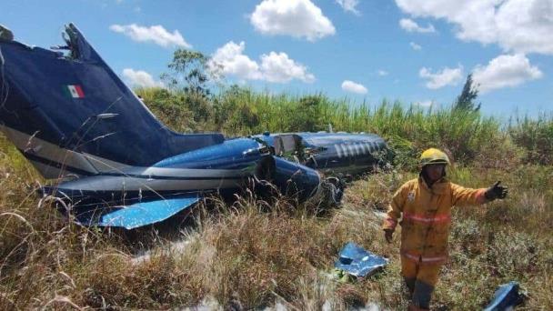 Avioneta Con Tripulantes Se Sale De La Pista Para Aterrizar En El