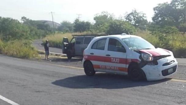 Choca Camioneta Contra Taxi En Rinconada Veracruz