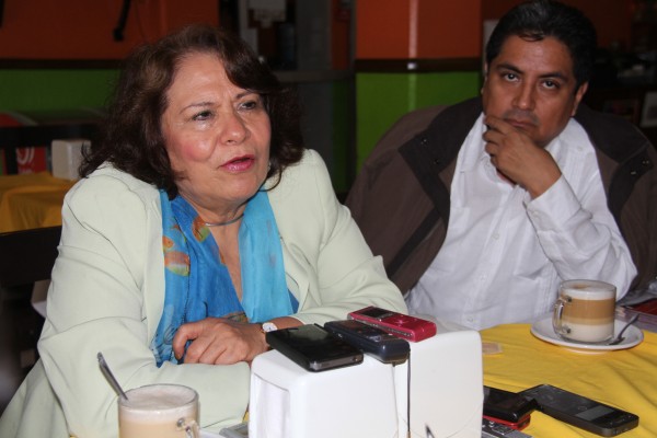 Flores Saviaga se resiste; pide a Isabel Romero reconsiderar su cambio de adscripción