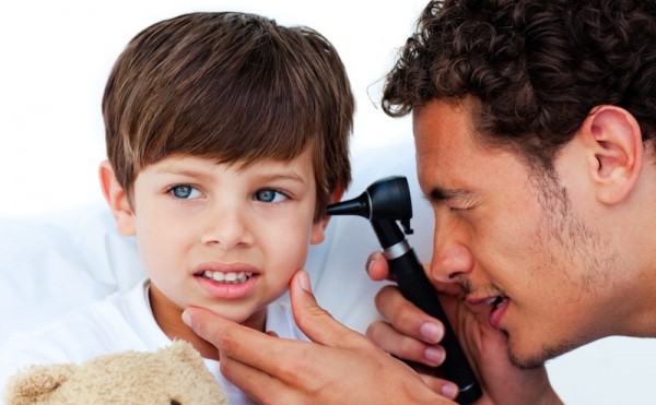 Asegurar el acceso a la enseñanza, es derecho de niños con problemas auditivos