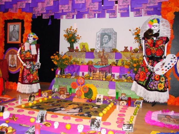 Prevalece tradición de altares de muertos entre los veracruzanos