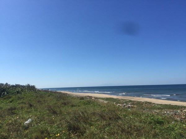 Exhortan a no ensuciar las playas de Agua Dulce