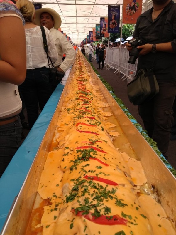 Más de 5 mil personas disfrutan el tradicional filete de pescado en las  fiestas de Santa Ana