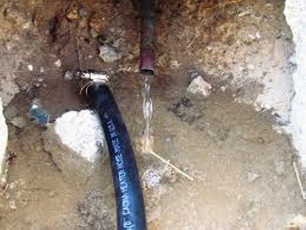 Tomas clandestinas de agua, problema constante en Tuxpan