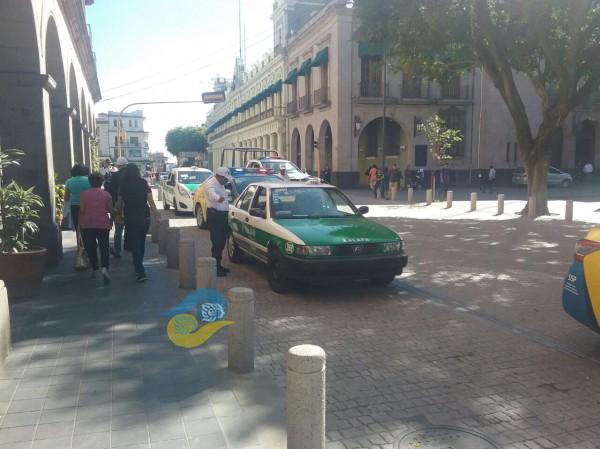 Taxistas de Xalapa suben las tarifas; dicen tener permiso del Gobierno de Veracruz