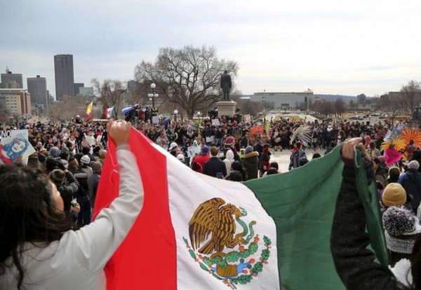 Otorga ciudadanía EU a un millón de mexicanos