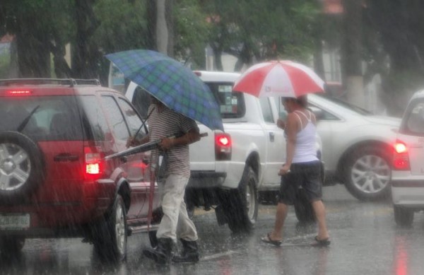 Tormenta tropical Karl dejaría encharcamientos en Veracruz