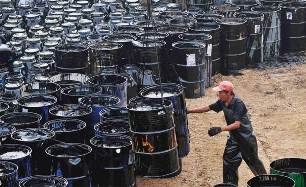 Busca México autosuficiencia de gasolina y no vender barriles de petróleo: AMLO