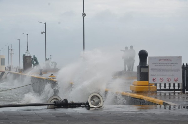 Toma precauciones: Norte con rachas de 62.7 km/h azota Veracruz-Boca del Río