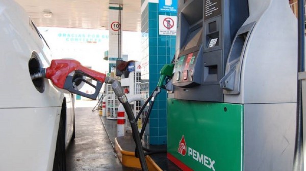 Gasolina encarece 25 por ciento pese a confinamiento