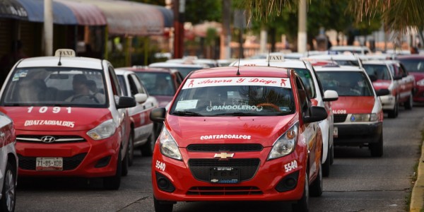 Taxistas esperan baja demanda en Veracruz en Carnaval 2020