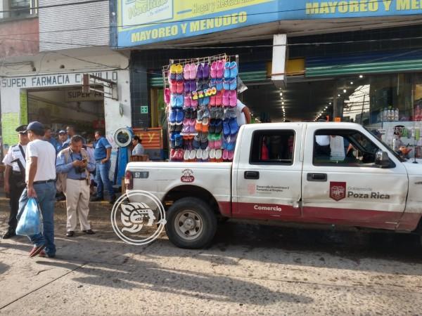 Desalojan a ambulantes del centro de Poza Rica