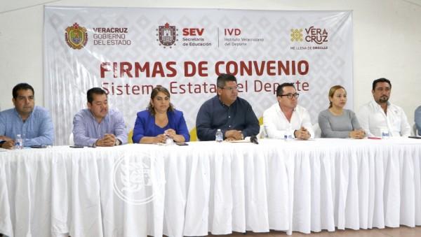 Firma IVD convenios con municipios del norte de Veracruz