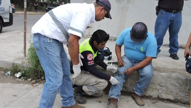 Le despedaza la moto camión gasero en Tierra Blanca