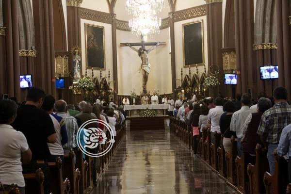 Iglesias secundaran instrucción de mantener sus puertas cerradas en Veracruz