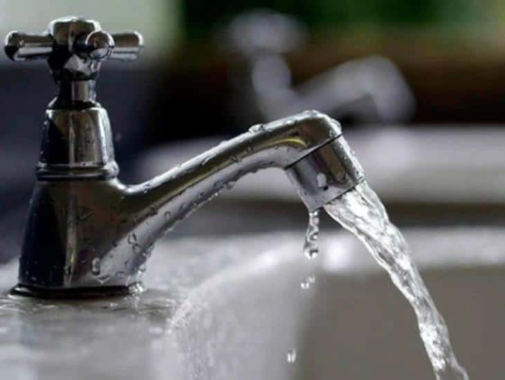 Xalapa: se quejan por desabasto de agua; continúa regularización