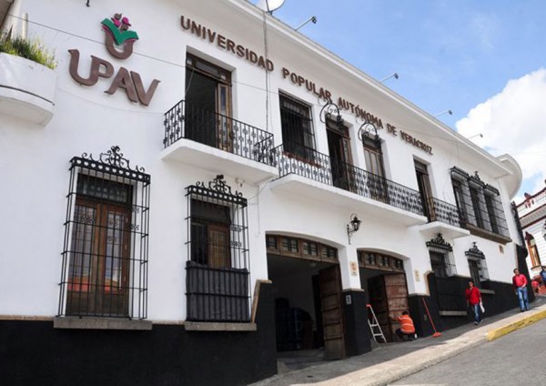 Maestros de la UPAV piden ‘moches’; alumnos denuncian irregularidades