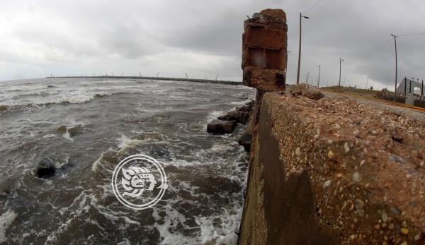 Ayuntamiento valora reparar muro del Malecón con recursos propios