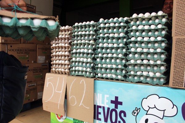 Se dispara el precio de la reja de huevos en Coatzacoalcos