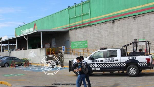 Asaltan en Veracruz a enfermero al salir de banco; le disparan