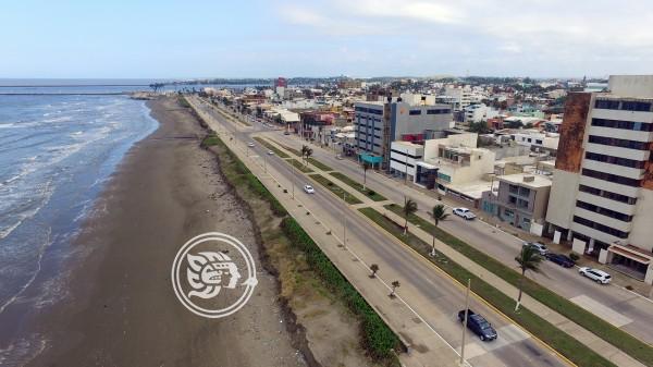 Exhortan a rehabilitar edificios del Malecón en Coatzacoalcos