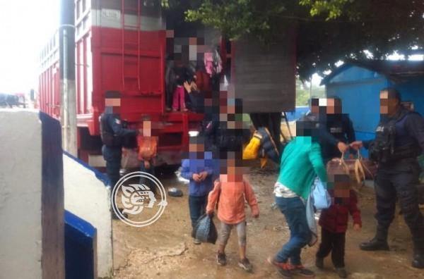 Asegura SSP a cien migrantes en el sur de Veracruz, hay dos detenidos